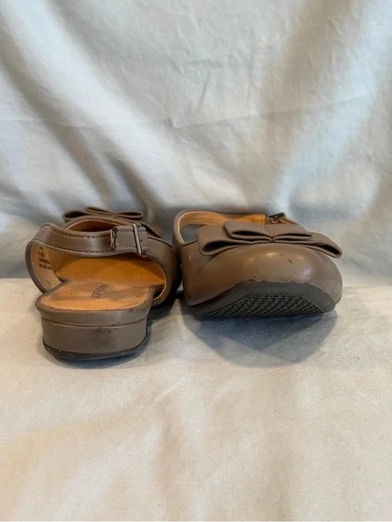 comfortview Taupe Bow Slingback Flats - Picture 2 of 4